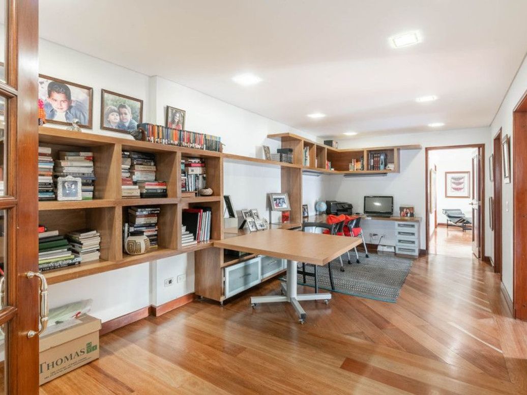 Apartamento de 3 alcobas en venta en Bellavista, Bogotá, 341 m² · foto 18 de 20