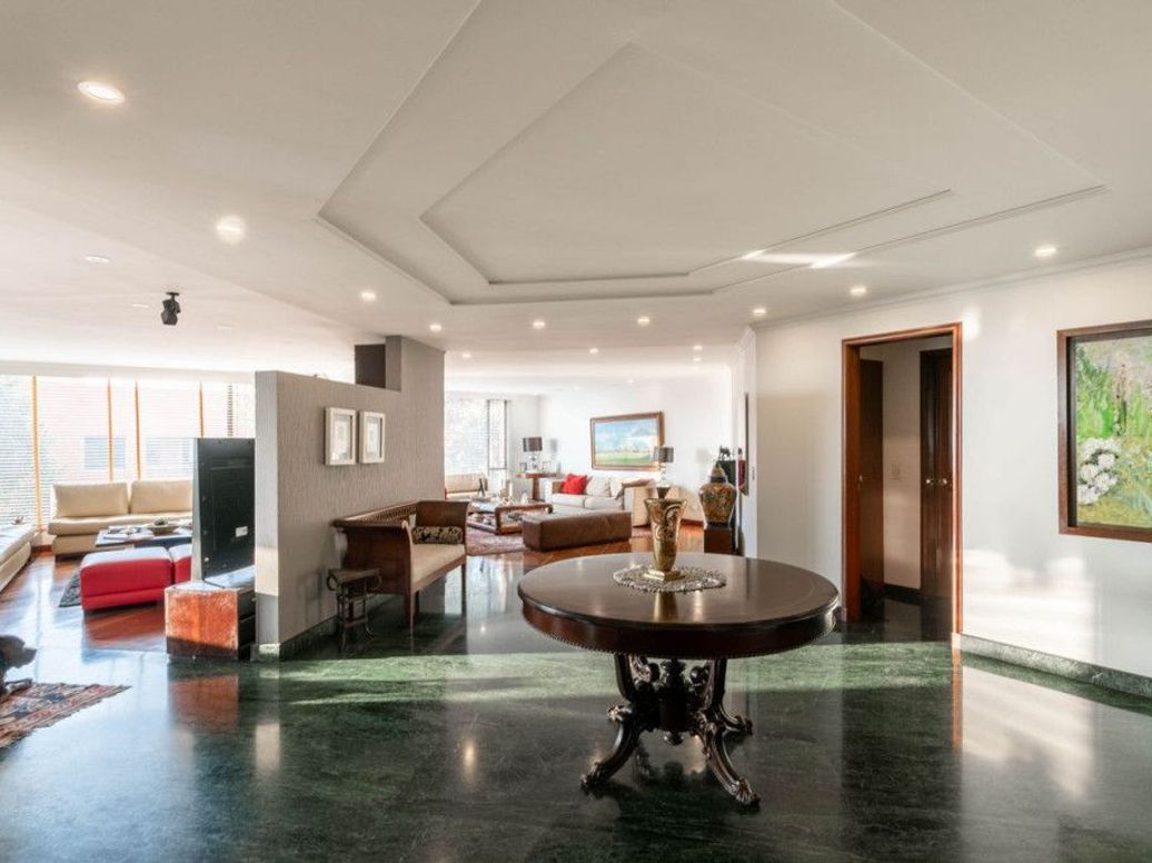 Apartamento de 3 alcobas en venta en Bellavista, Bogotá, 341 m² · foto 6 de 20