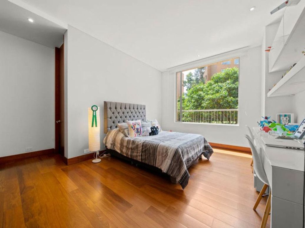 Apartamento de 3 alcobas en venta en Niza Suba, Bogotá, 274 m² · foto 7 de 20