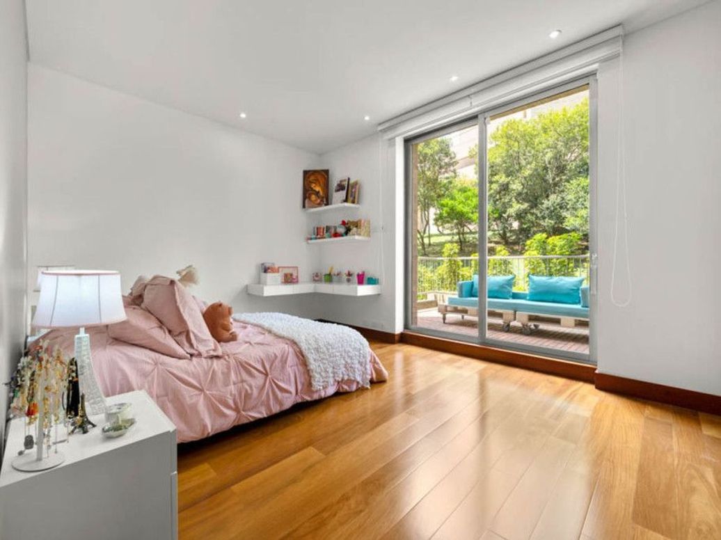 Apartamento de 3 alcobas en venta en Niza Suba, Bogotá, 274 m² · foto 13 de 20