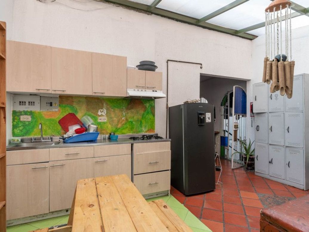 Casa de 12 alcobas en venta en La Concordia, Bogotá, 375 m² · foto 5 de 20