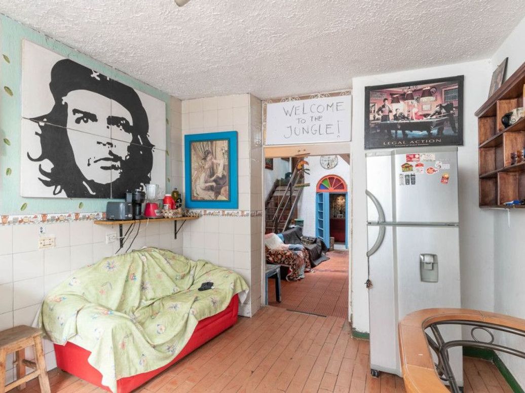 Casa de 12 alcobas en venta en La Concordia, Bogotá, 375 m² · foto 17 de 20