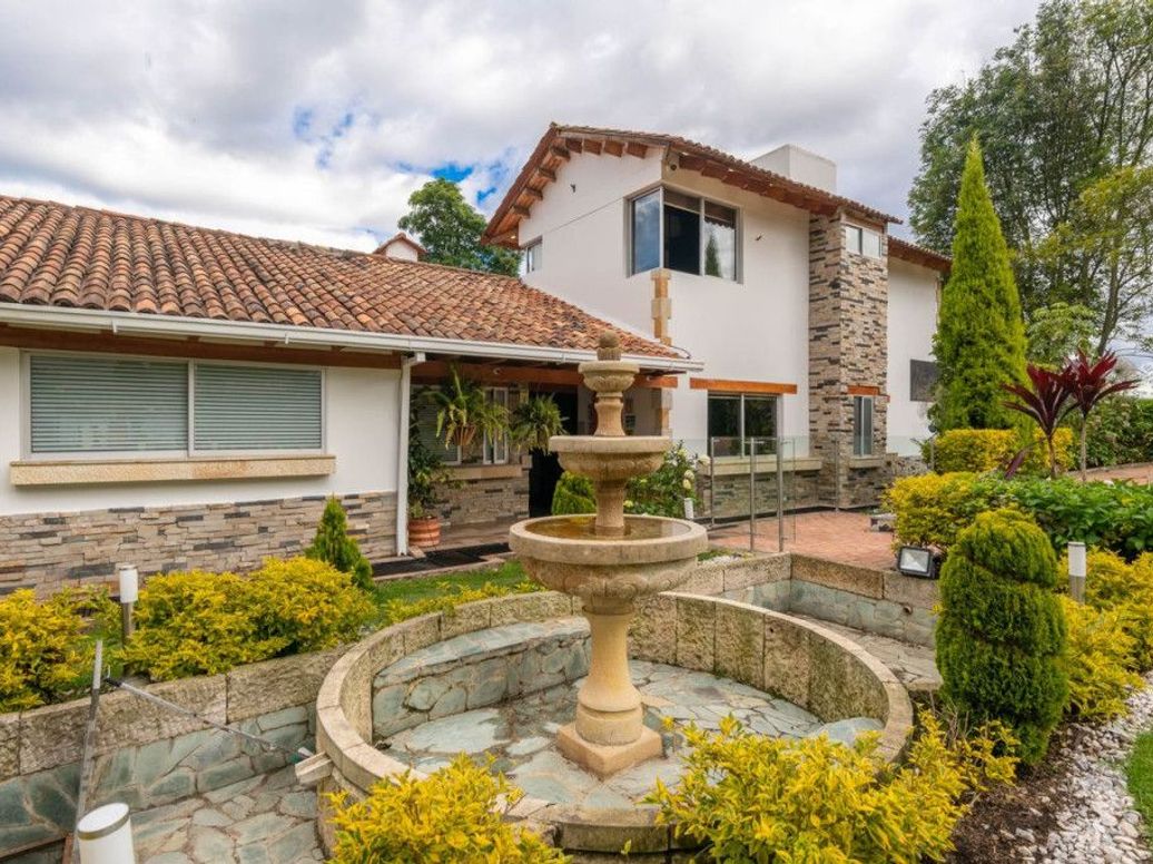 Casa de 7 alcobas en arriendo en Las Mercedes Suba, Bogotá · foto 10 de 20