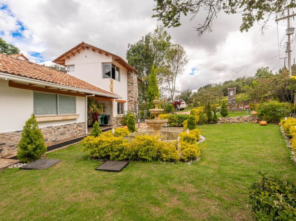 Casa de 7 alcobas en arriendo en Las Mercedes Suba, Bogotá · foto 7 de 20