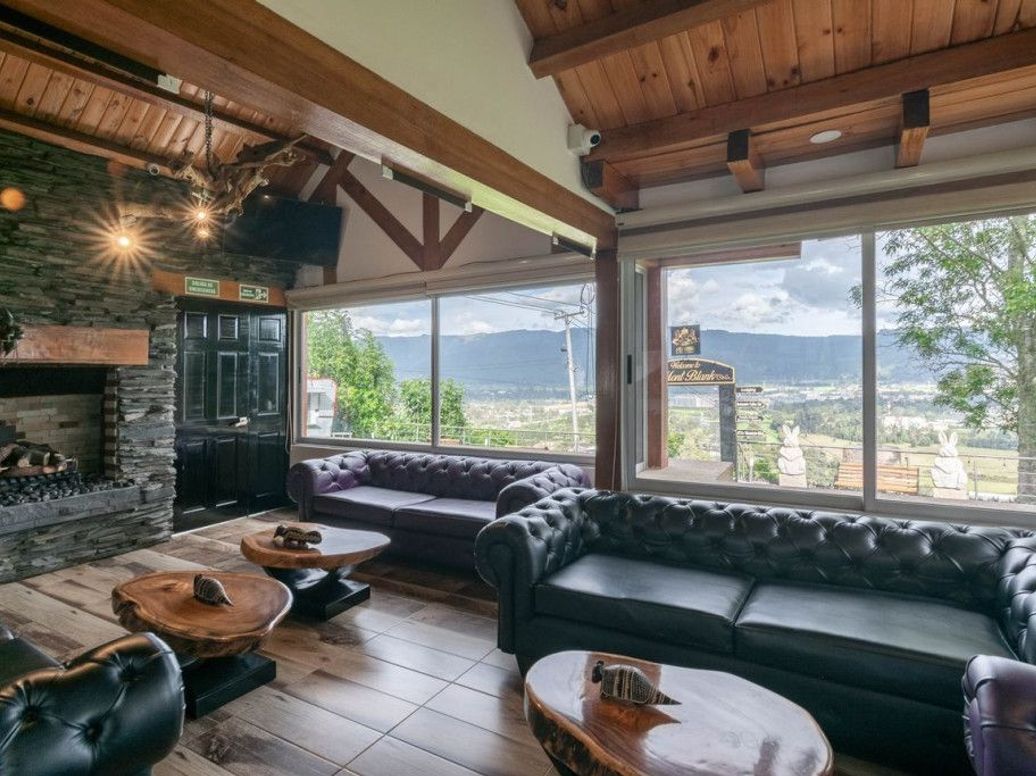 Casa de 7 alcobas en arriendo en Las Mercedes Suba, Bogotá · foto 14 de 20