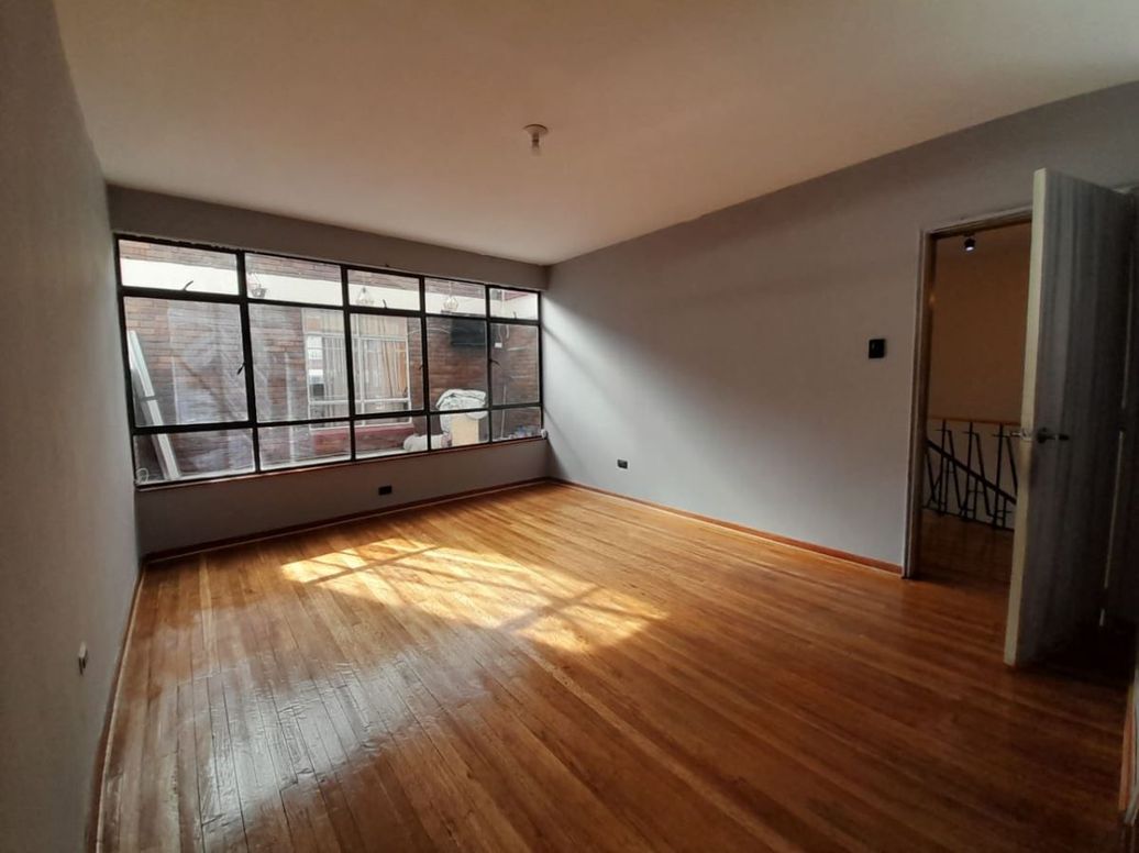 Casa de 8 alcobas en venta en Teusaquillo, Bogotá, 750 m² · foto 6 de 20