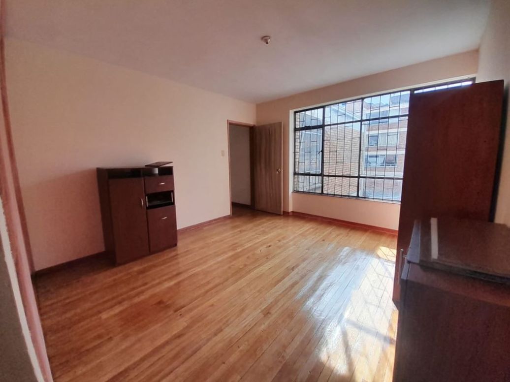 Casa de 8 alcobas en venta en Teusaquillo, Bogotá, 750 m² · foto 7 de 20