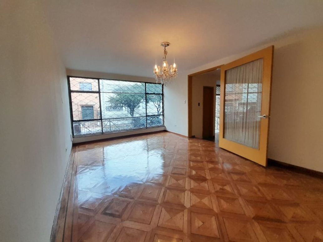 Casa de 8 alcobas en venta en Teusaquillo, Bogotá, 750 m² · foto 14 de 20