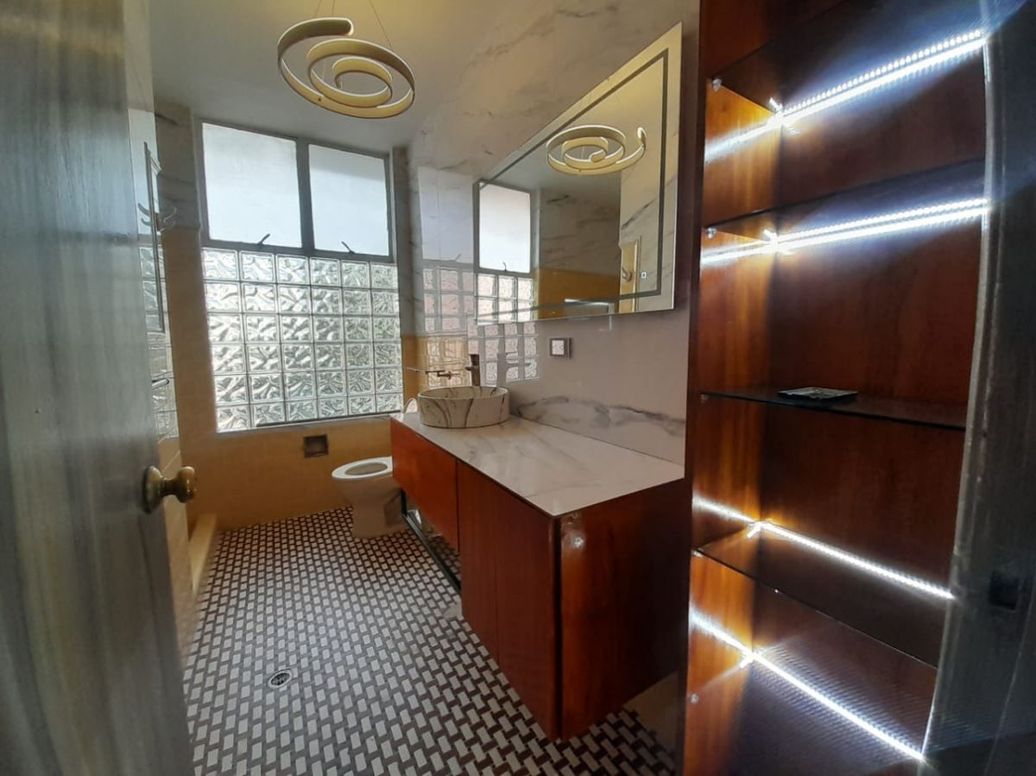 Casa de 8 alcobas en venta en Teusaquillo, Bogotá, 750 m² · foto 19 de 20