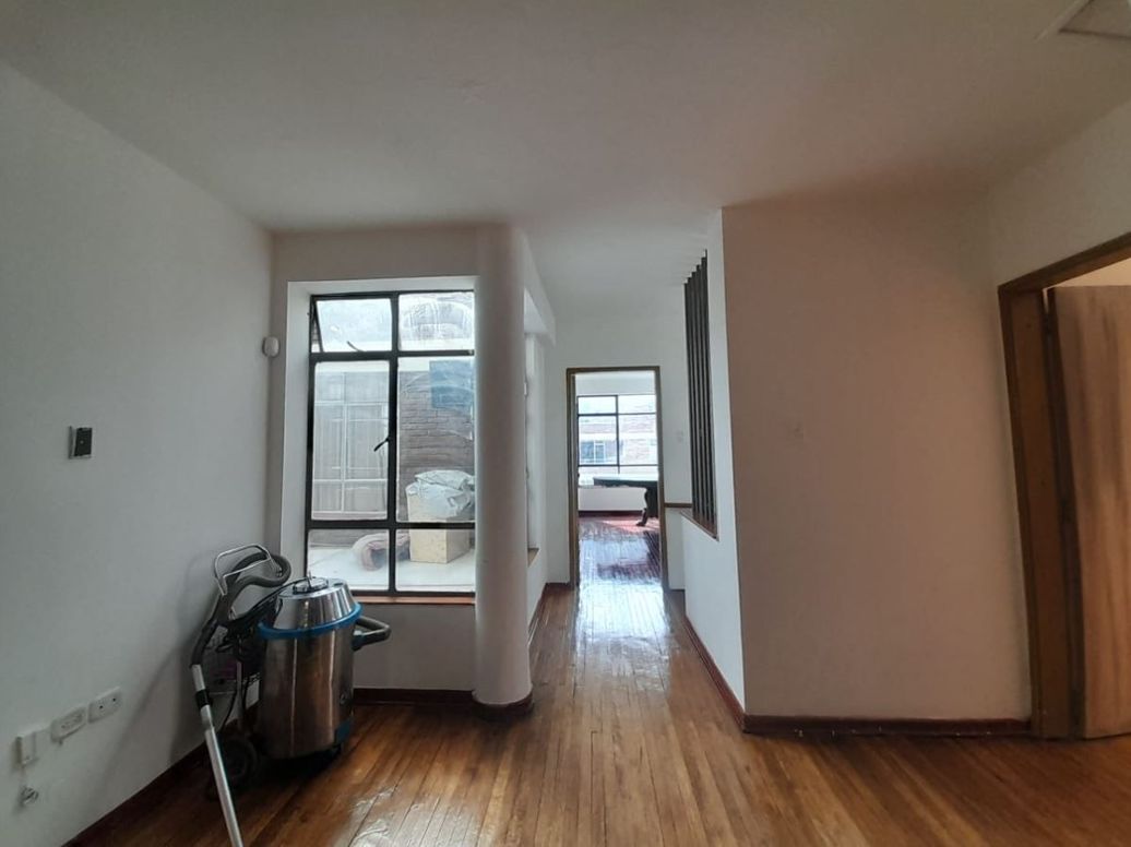 Casa de 8 alcobas en venta en Teusaquillo, Bogotá, 750 m² · foto 11 de 20