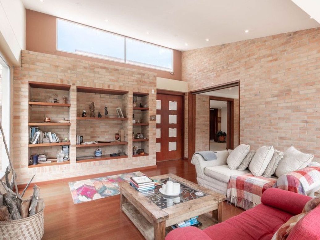 Casa de 4 alcobas en venta en Casa Blanca, Bogotá, 330 m² · foto 2 de 20