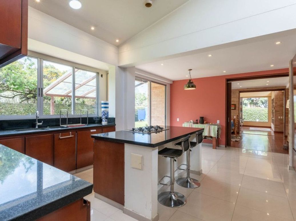 Casa de 4 alcobas en venta en Casa Blanca, Bogotá, 330 m² · foto 10 de 20