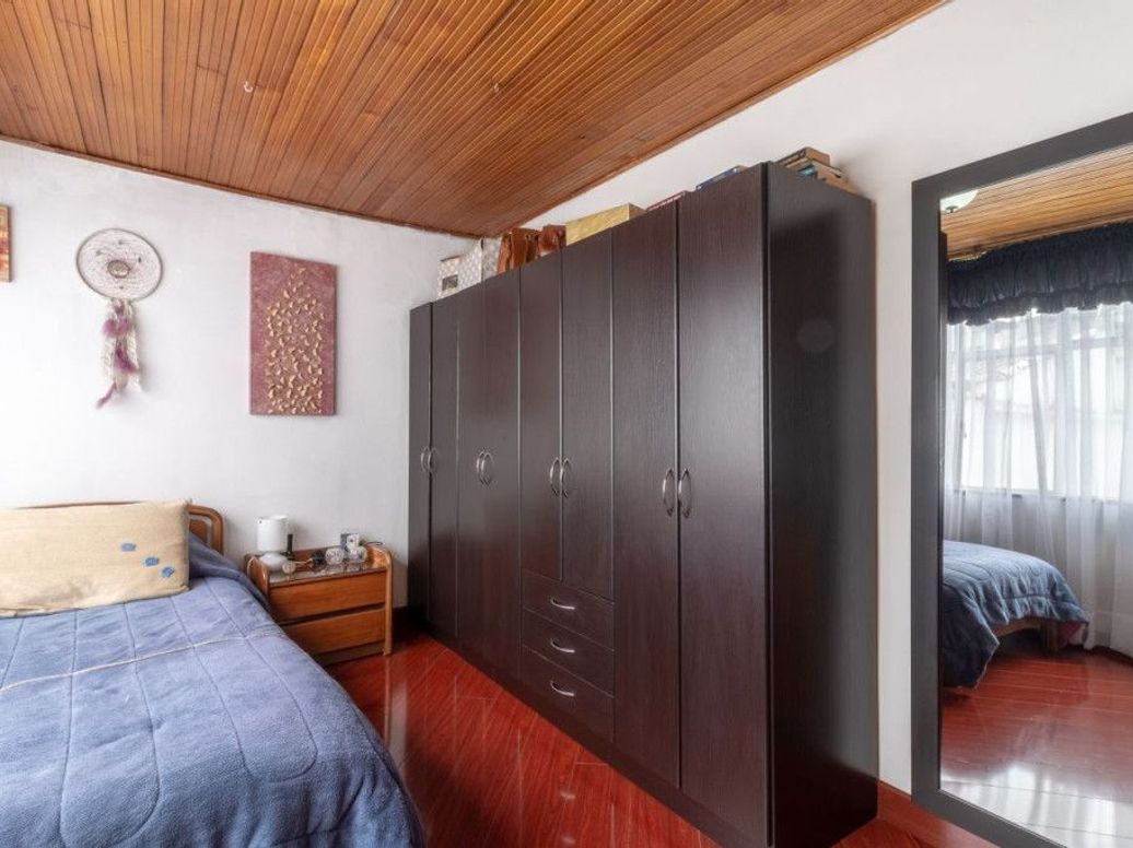 Casa de 3 alcobas en venta en Las Américas, Bogotá, 210 m² · foto 17 de 20