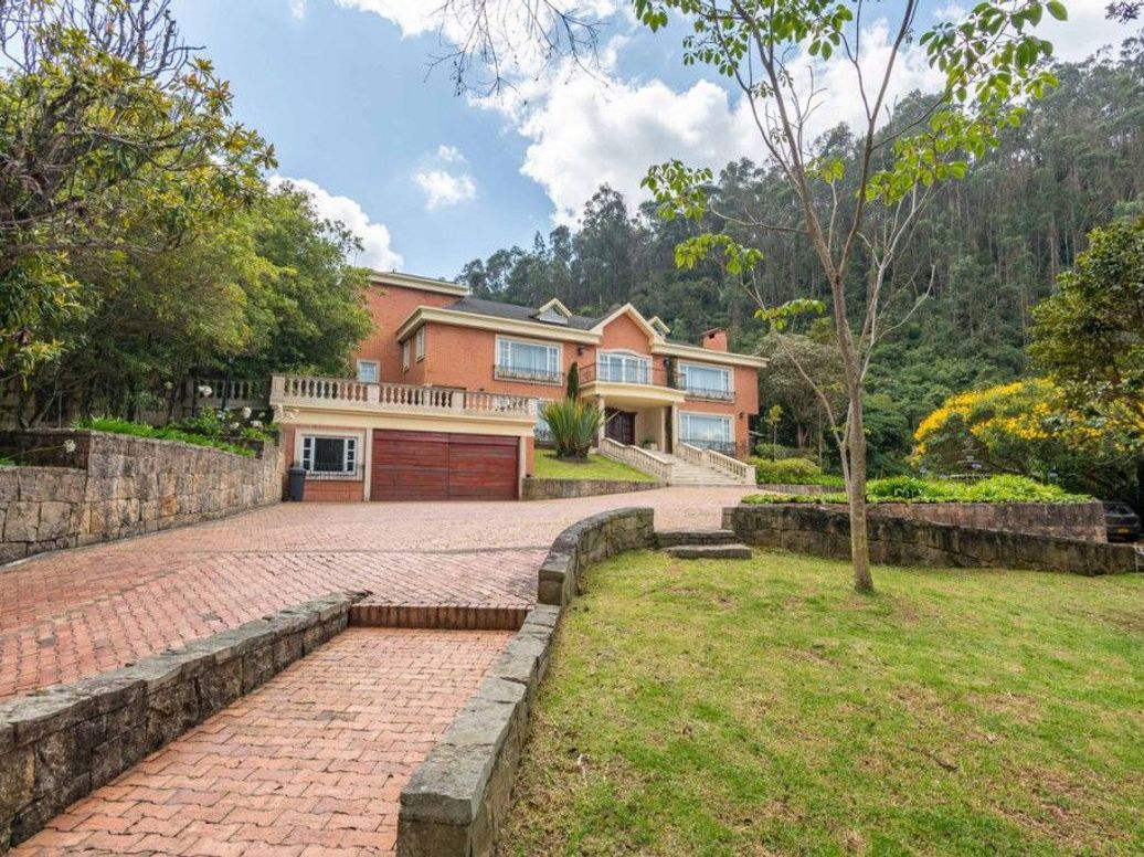 Casa de 4 alcobas en arriendo en Torca, Bogotá, 1200 m² · foto 2 de 20