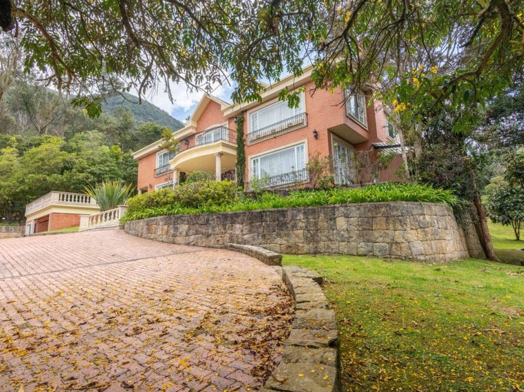Casa de 4 alcobas en venta en Torca, Bogotá, 1200 m² · foto 3 de 20