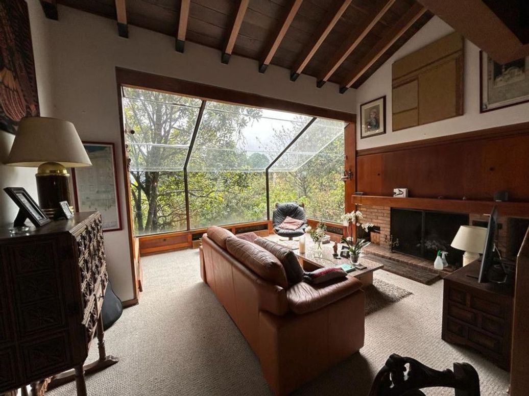 Casa de 3 alcobas en venta en Los Naranjos, Bogotá, 161 m² · foto 3 de 20