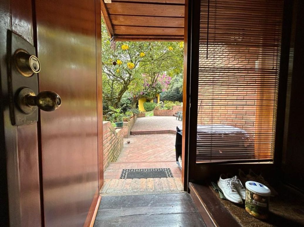 Casa de 3 alcobas en venta en Los Naranjos, Bogotá, 161 m² · foto 8 de 20