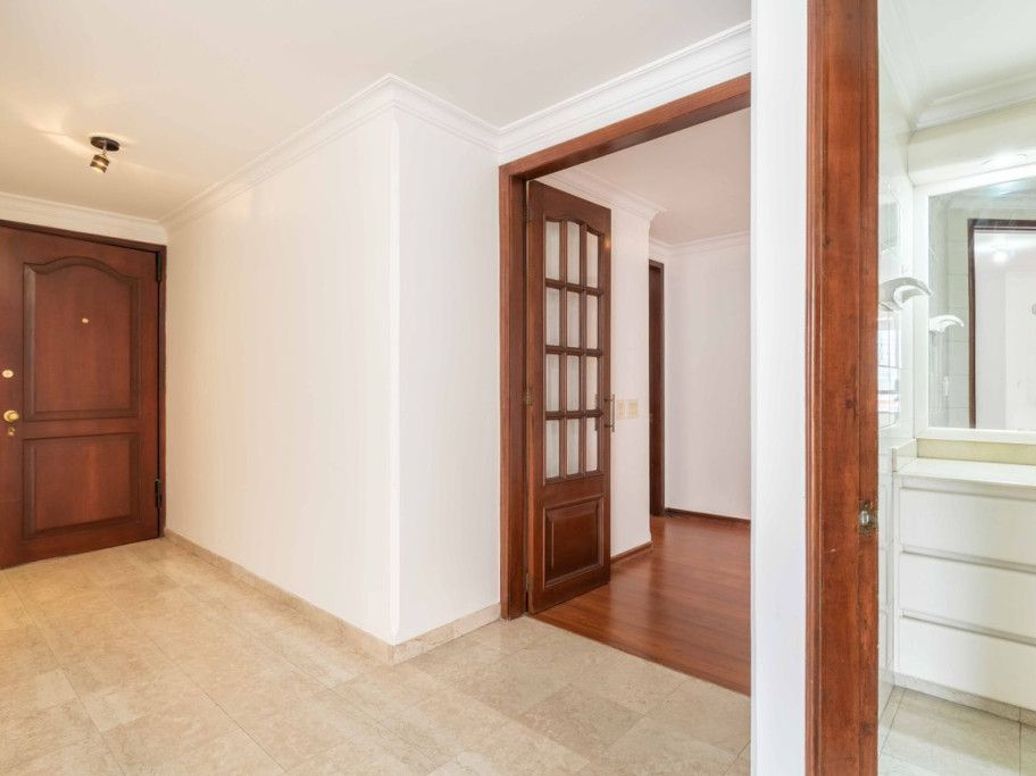 Apartamento de 4 alcobas en venta en Chico Norte Et. Iii, Bogotá, 170 m² · foto 9 de 20