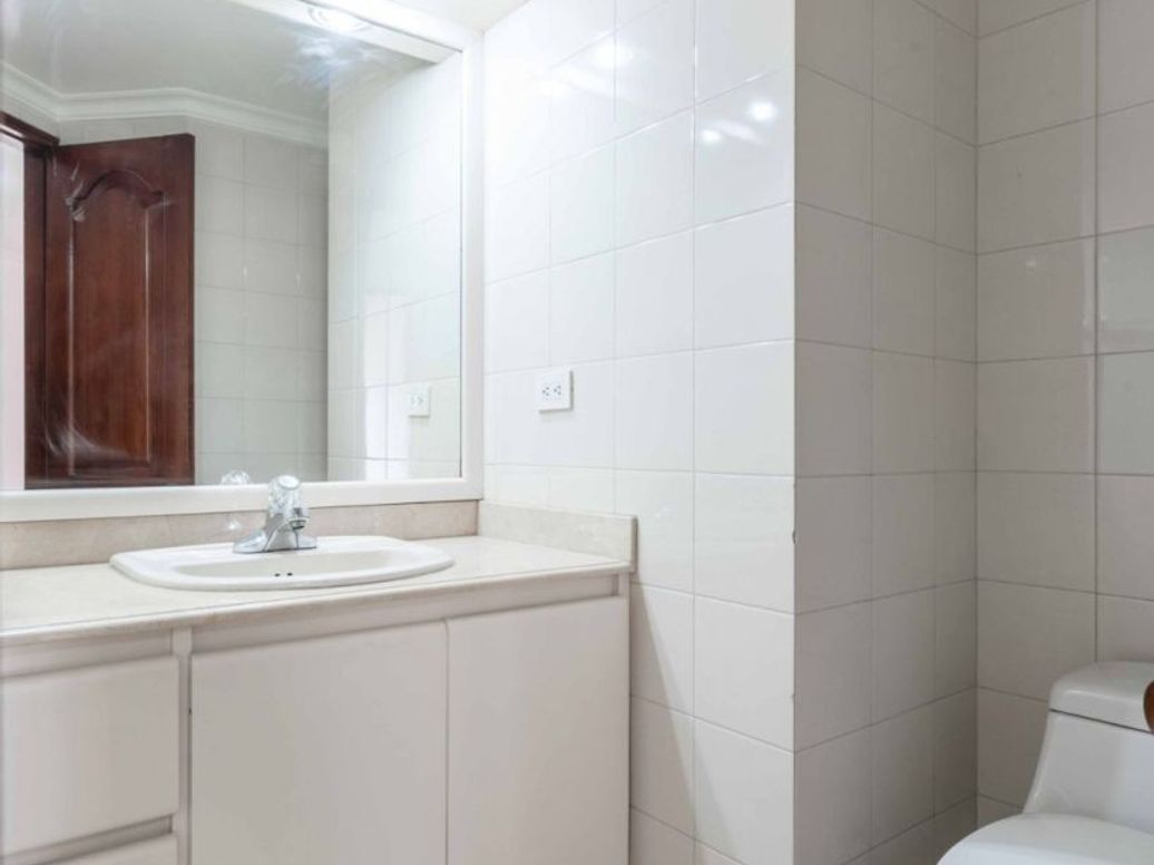 Apartamento de 4 alcobas en venta en Chico Norte Et. Iii, Bogotá, 170 m² · foto 11 de 20