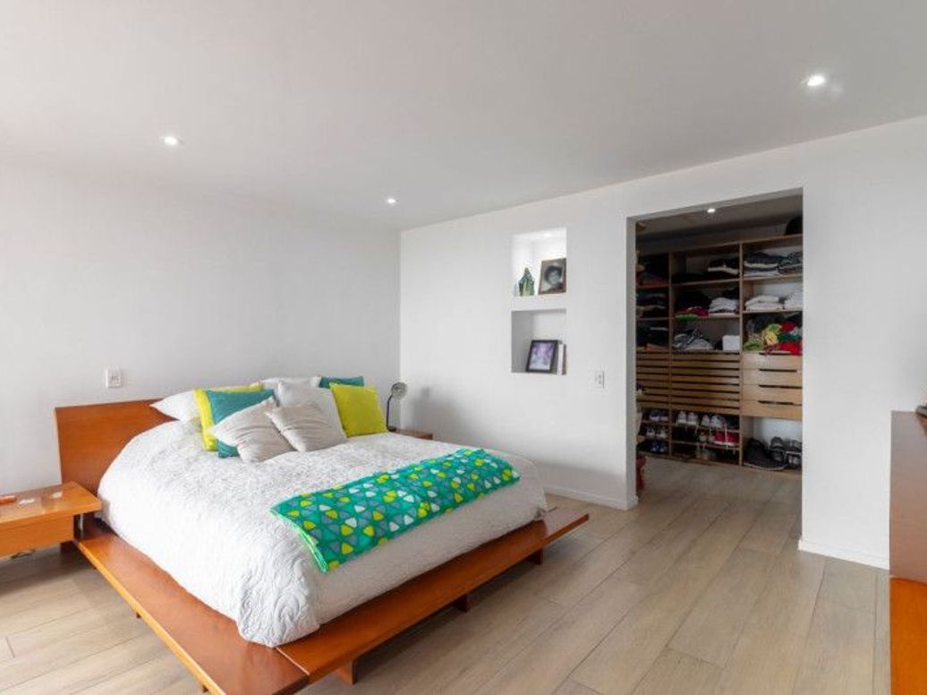 Apartamento de 2 alcobas en venta en El Refugio, Bogotá, 213 m² · foto 13 de 20