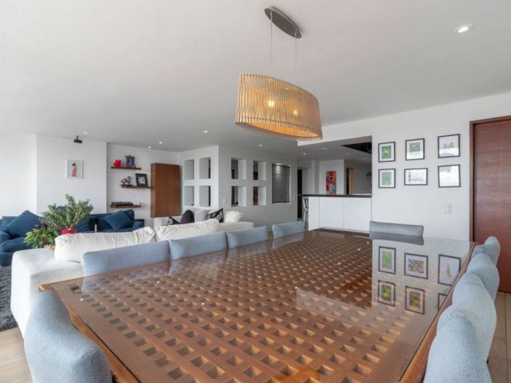 Apartamento de 2 alcobas en venta en El Refugio, Bogotá, 213 m² · foto 6 de 20