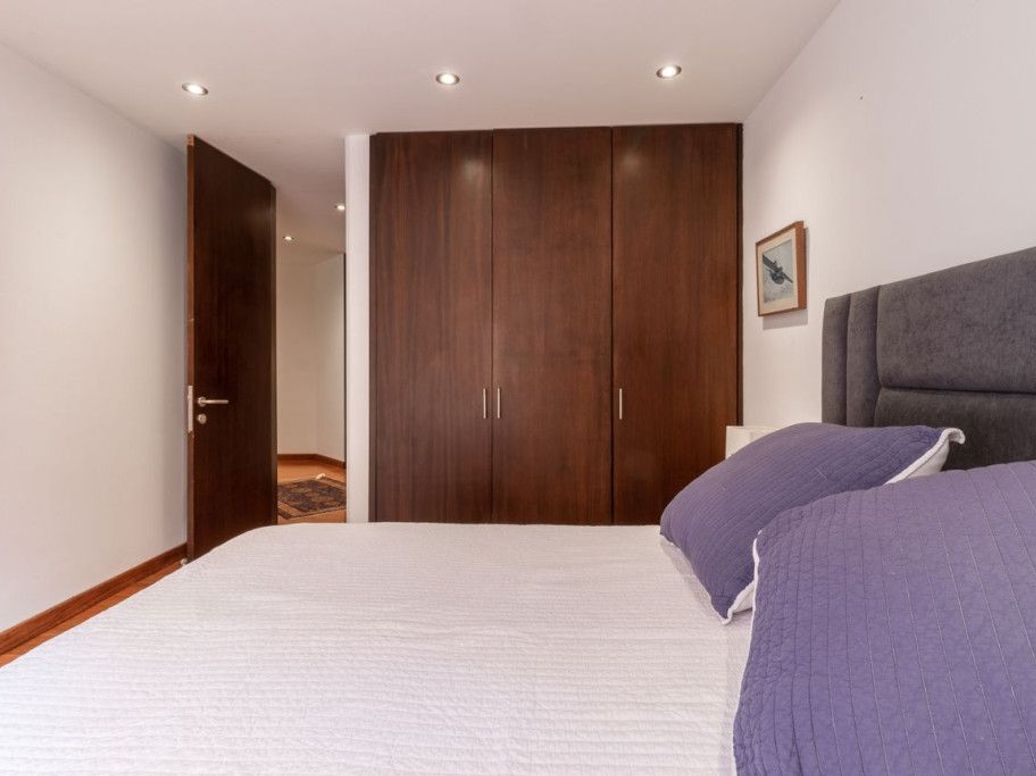 Apartamento de 3 alcobas en venta en Los Rosales, Bogotá, 168 m² · foto 11 de 18