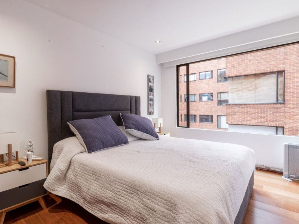 Apartamento de 3 alcobas en venta en Los Rosales, Bogotá, 168 m² · foto 12 de 18