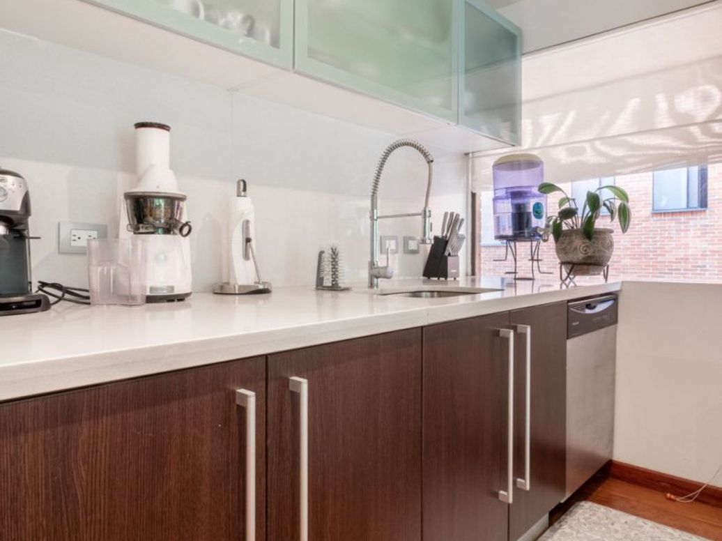 Apartamento de 3 alcobas en venta en Los Rosales, Bogotá, 168 m² · foto 7 de 18