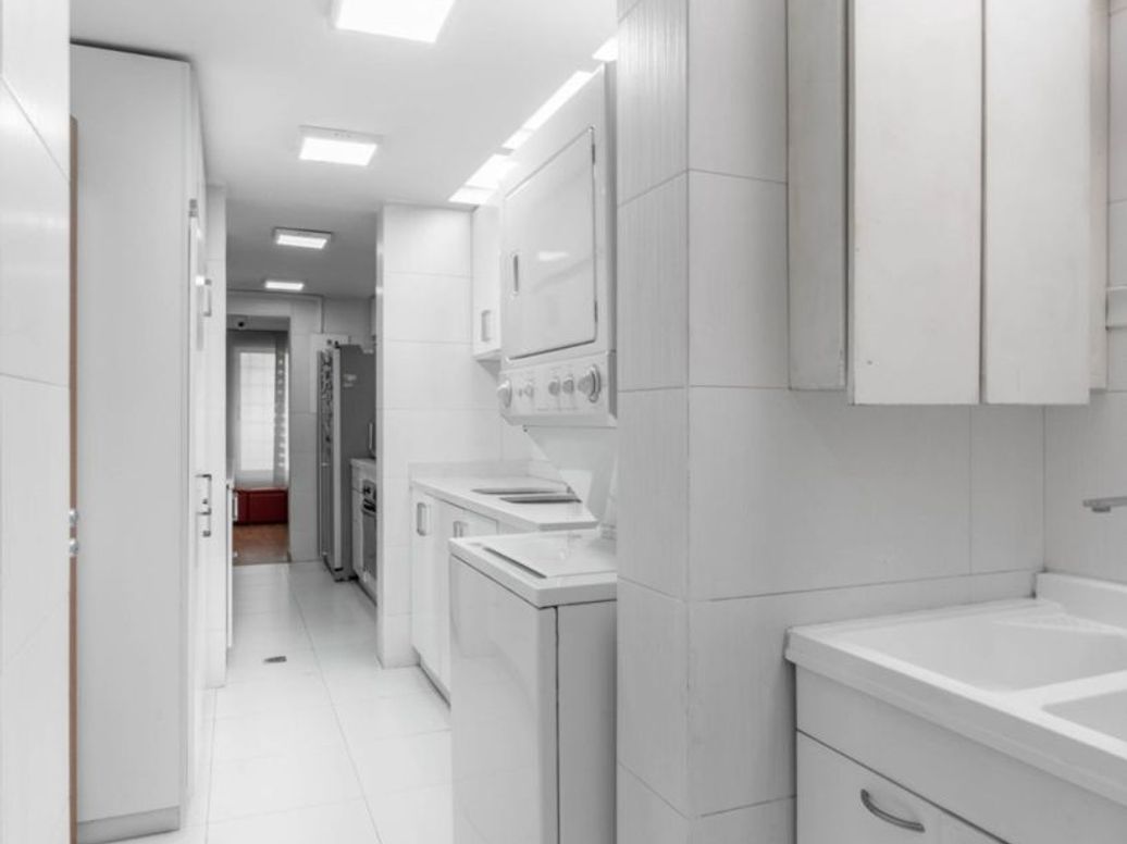 Casa de 5 alcobas en venta en Caobos Salazar, Bogotá, 240 m² · foto 15 de 20
