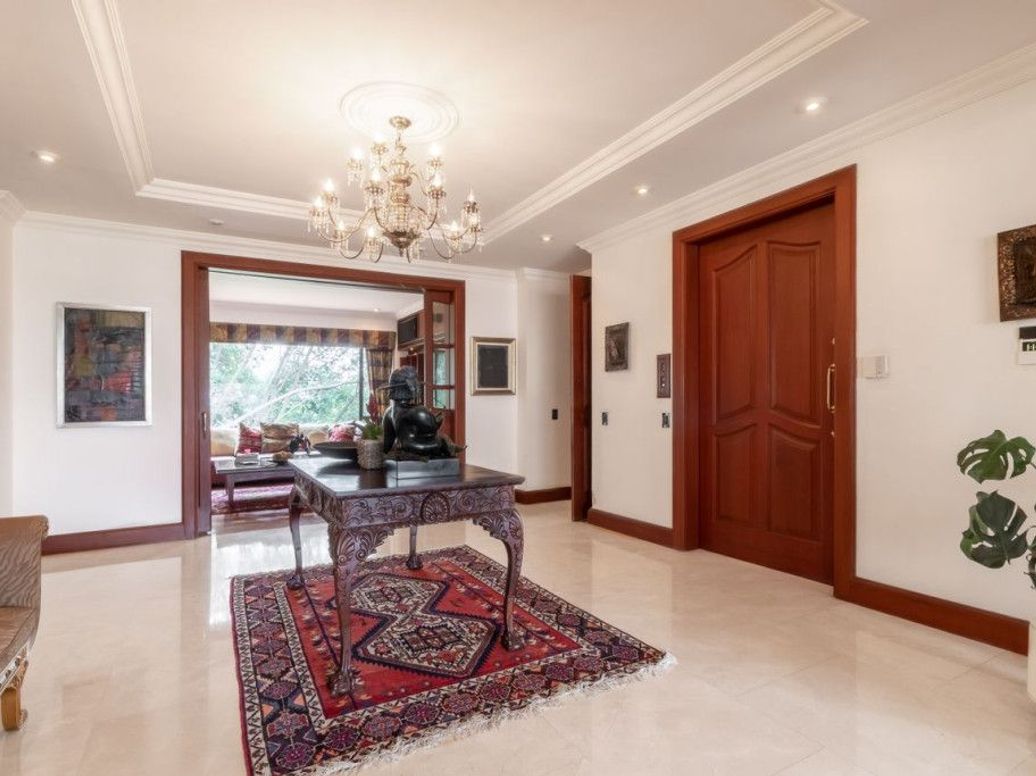 Apartamento de 4 alcobas en venta en Cerros De Santa Barbara, Bogotá, 495 m² · foto 2 de 20