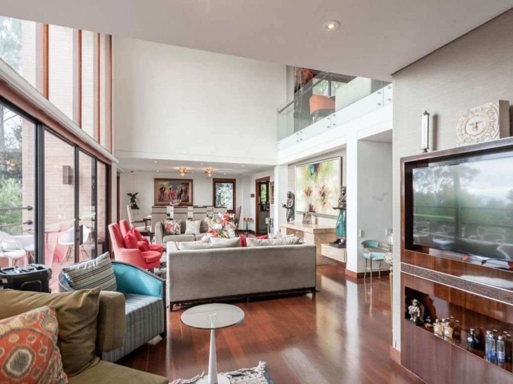 Casa de 6 alcobas en venta en Ginebra, Bogotá, 830 m² · foto 3 de 20