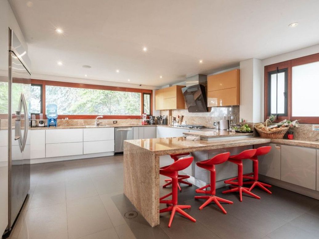 Casa de 6 alcobas en venta en Ginebra, Bogotá, 830 m² · foto 9 de 20