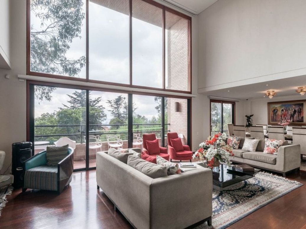 Casa de 6 alcobas en venta en Ginebra, Bogotá, 830 m² · foto 2 de 20