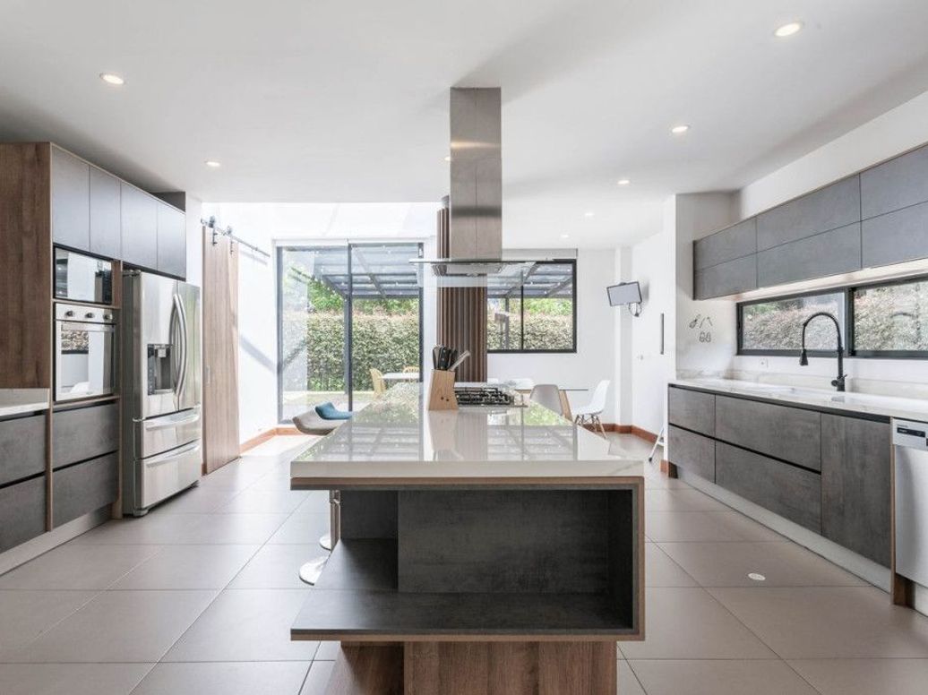 Casa de 3 alcobas en venta en Casa Blanca, Bogotá, 360 m² · foto 2 de 20
