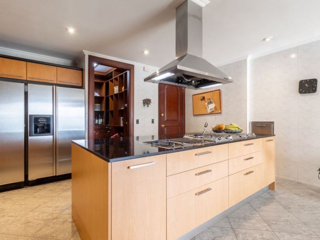 Apartamento de 4 alcobas en arriendo en Cerros De Santa Barbara, Bogotá, 495 m² · foto 9 de 20
