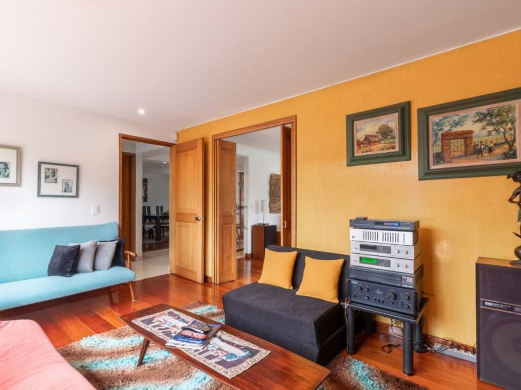 Casa de 4 alcobas en venta en San José De Bavaria, Bogotá, 275 m² · foto 9 de 20