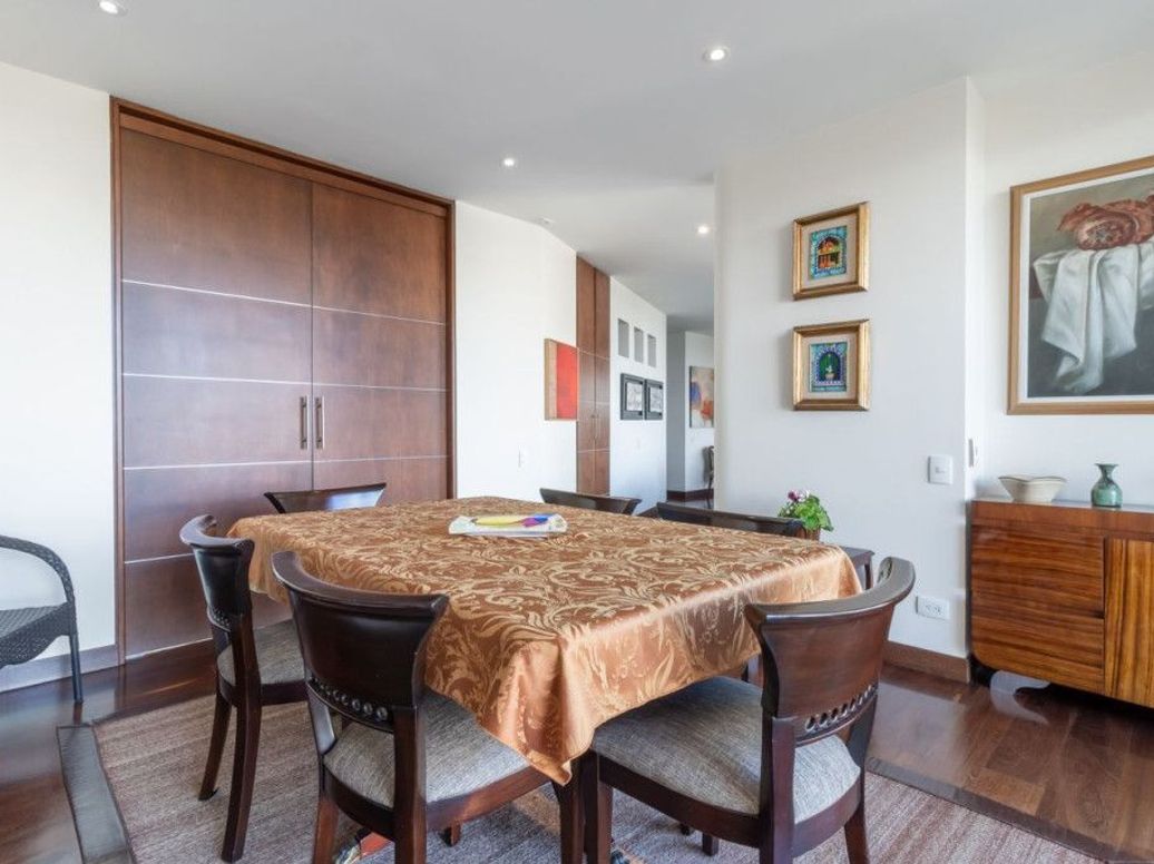 Apartamento de 2 alcobas en venta en El Refugio, Bogotá, 186 m² · foto 7 de 20