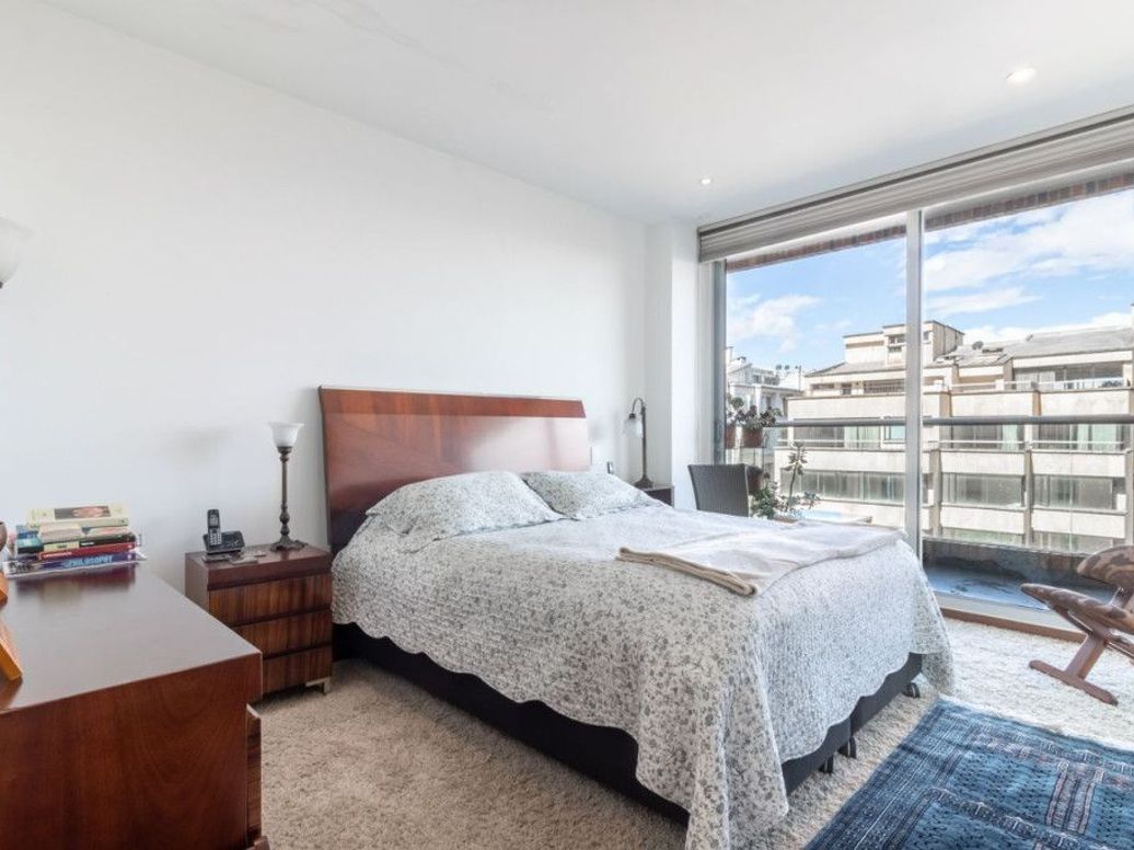 Apartamento de 2 alcobas en venta en El Refugio, Bogotá, 186 m² · foto 17 de 20