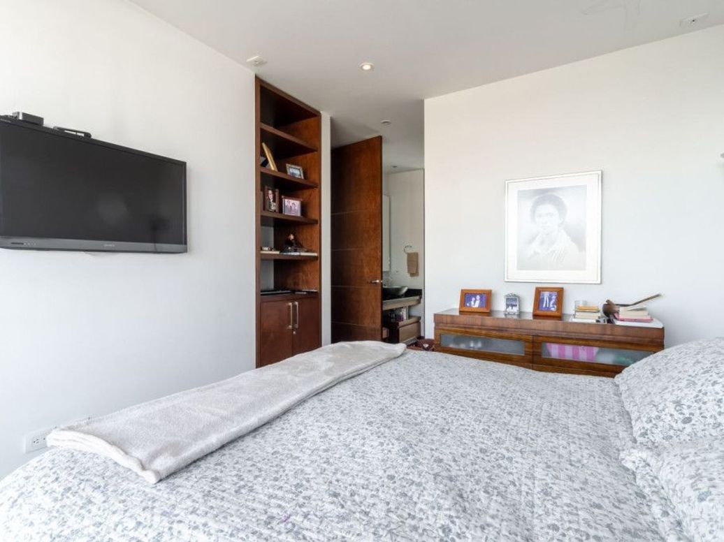 Apartamento de 2 alcobas en venta en El Refugio, Bogotá, 186 m² · foto 18 de 20