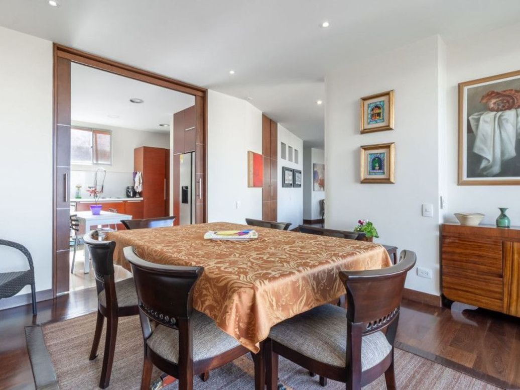 Apartamento de 2 alcobas en venta en El Refugio, Bogotá, 186 m² · foto 8 de 20