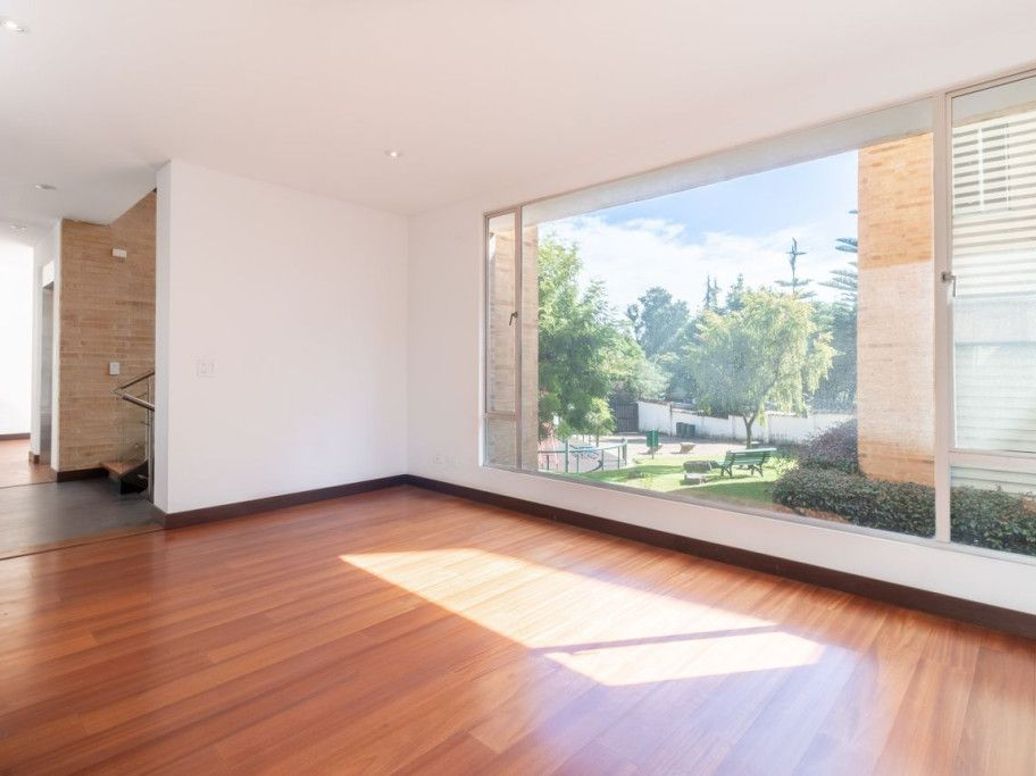 Casa de 3 alcobas en venta en Niza Suba, Bogotá, 336 m² · foto 13 de 20