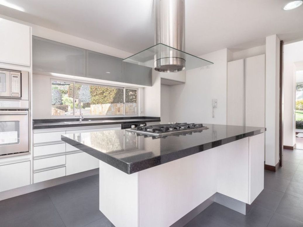 Casa de 3 alcobas en venta en Niza Suba, Bogotá, 336 m² · foto 4 de 20