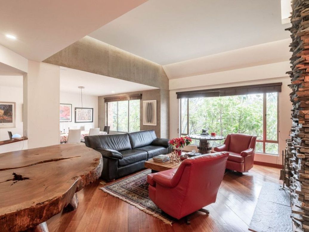 Apartamento de 3 alcobas en venta en Santa Barbara Occidental, Bogotá, 314 m² · foto 3 de 20