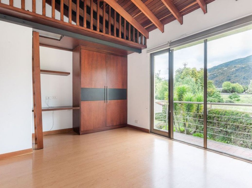 Casa de 4 alcobas en arriendo en Casa Blanca, Bogotá, 293 m² · foto 18 de 20