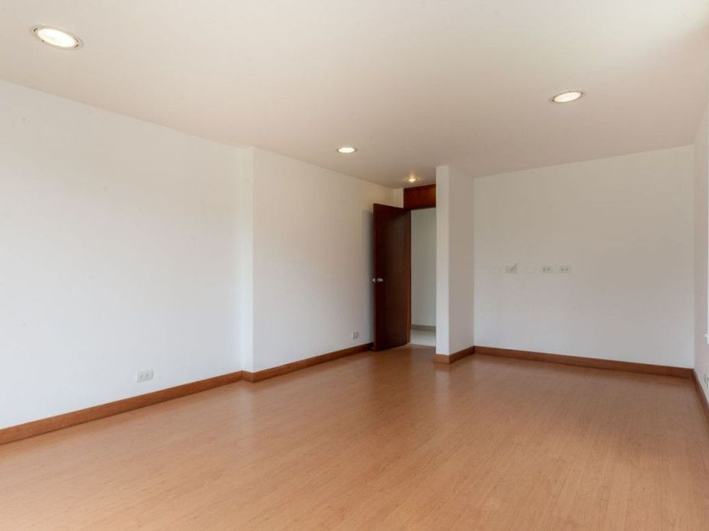 Casa de 4 alcobas en arriendo en Casa Blanca, Bogotá, 293 m² · foto 10 de 20