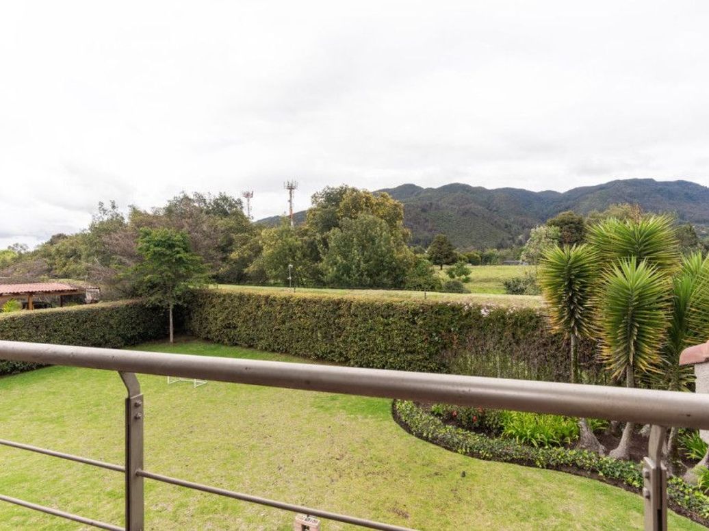 Casa de 4 alcobas en arriendo en Casa Blanca, Bogotá, 293 m² · foto 15 de 20