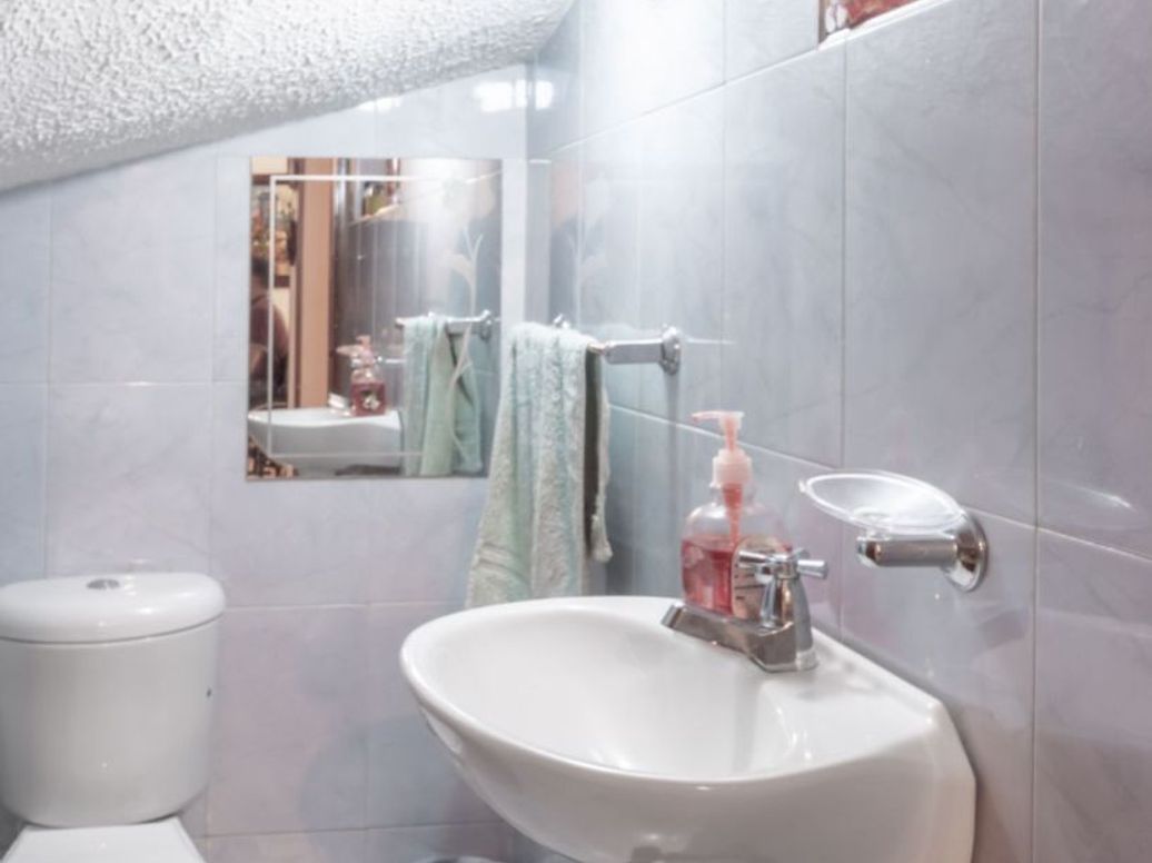 Casa de 3 alcobas en venta en Quinta Paredes, Bogotá, 176 m² · foto 9 de 20