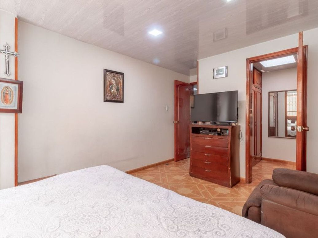 Casa de 3 alcobas en venta en Quinta Paredes, Bogotá, 176 m² · foto 18 de 20
