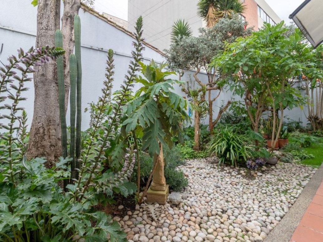 Casa de 12 alcobas en venta en San Patricio, Bogotá, 443 m² · foto 2 de 20