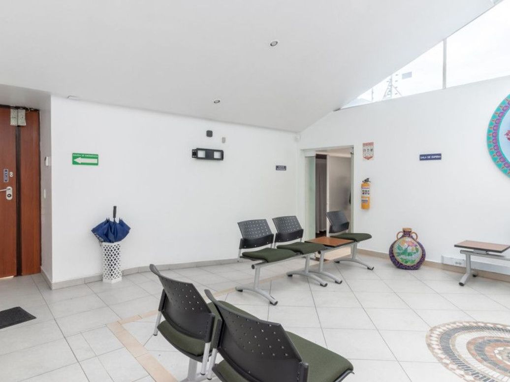 Casa de 12 alcobas en venta en San Patricio, Bogotá, 443 m² · foto 6 de 20